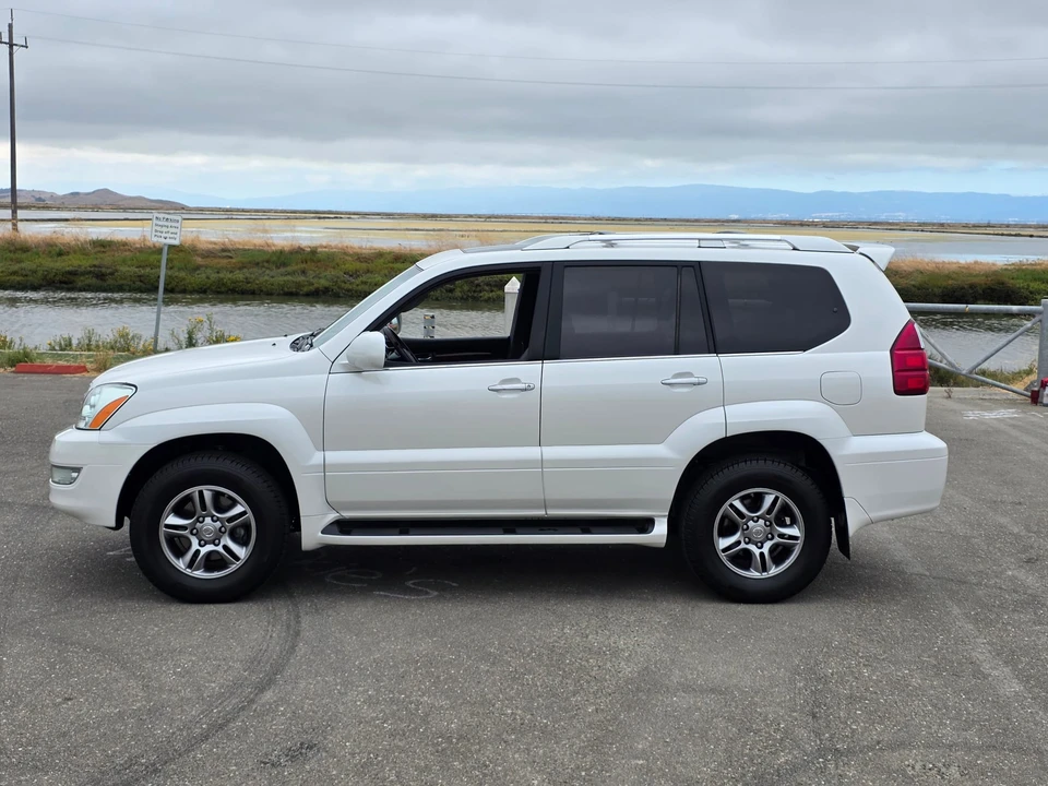 2009 Lexus GX 1st Gen - Image 28 of 31