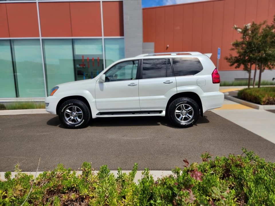 2009 Lexus GX 1st Gen - Image 14 of 31