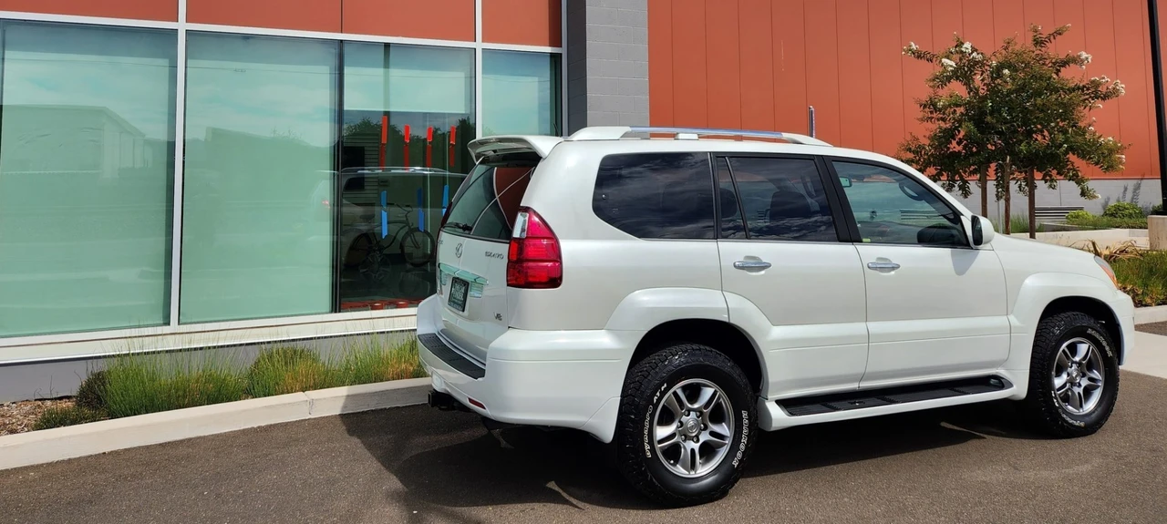 2009 Lexus GX 1st Gen - Image 29 of 31