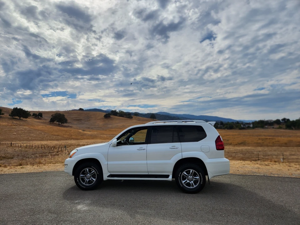 2009 Lexus GX 1st Gen - Image 13 of 31