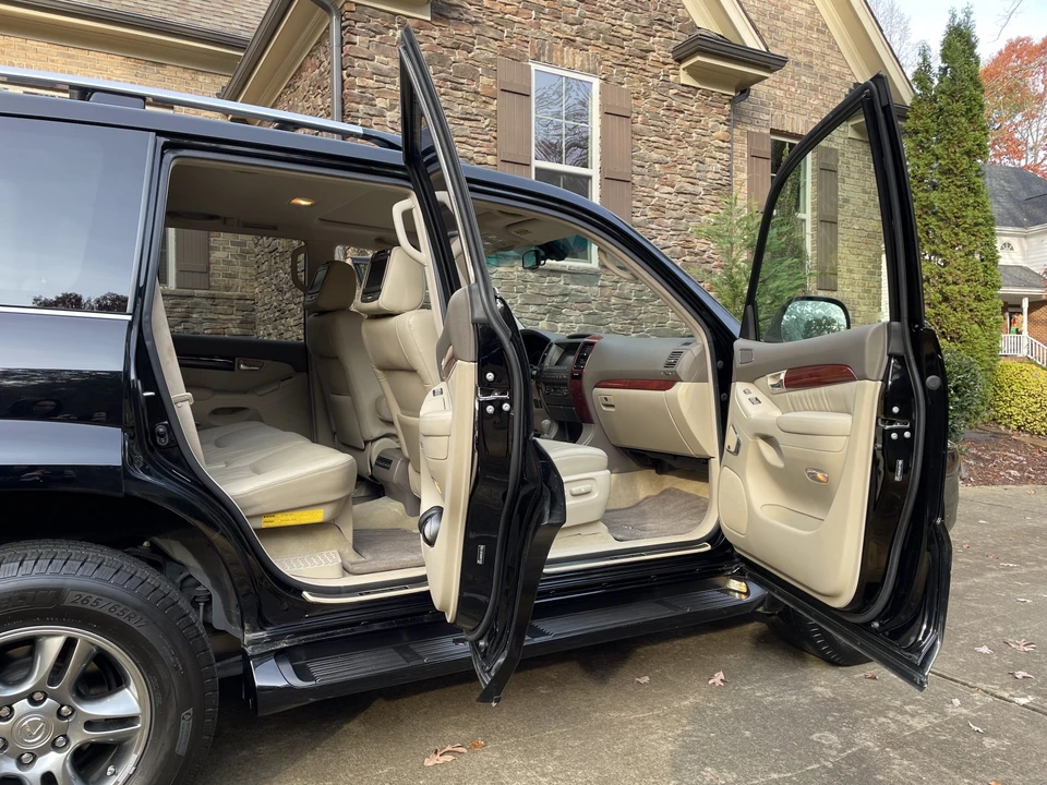 2009 Lexus GX 1st Gen - Image 22 of 31