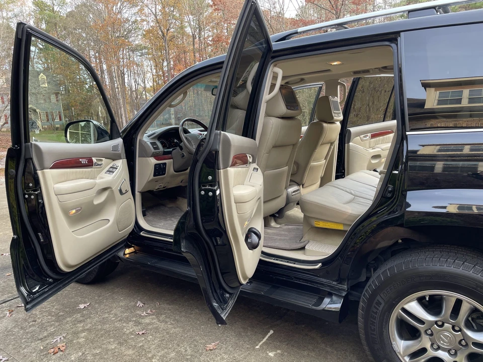 2009 Lexus GX 1st Gen - Image 21 of 31