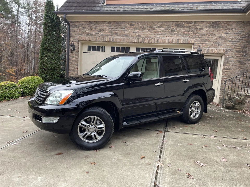 2009 Lexus GX 1st Gen - Image 2 of 31