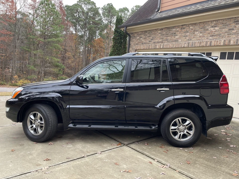 2009 Lexus GX 1st Gen - Image 16 of 31