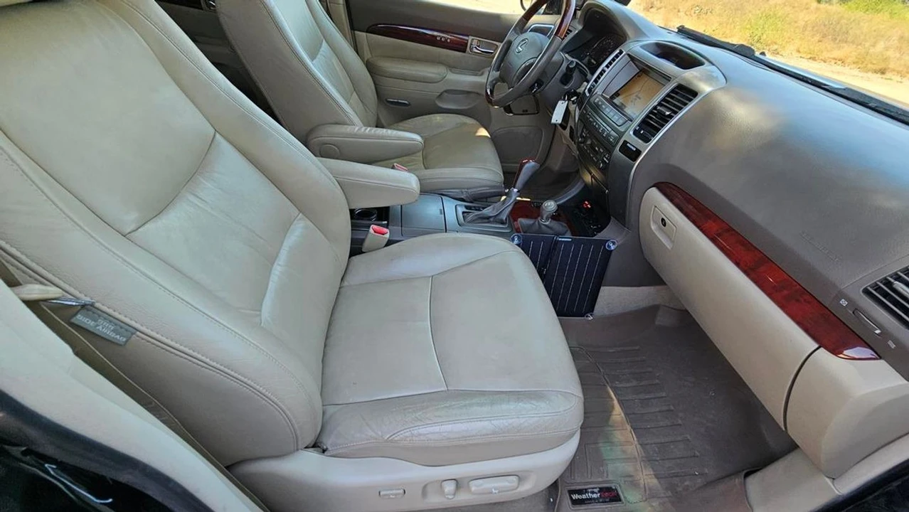 2009 Lexus GX 1st Gen - Image 15 of 21
