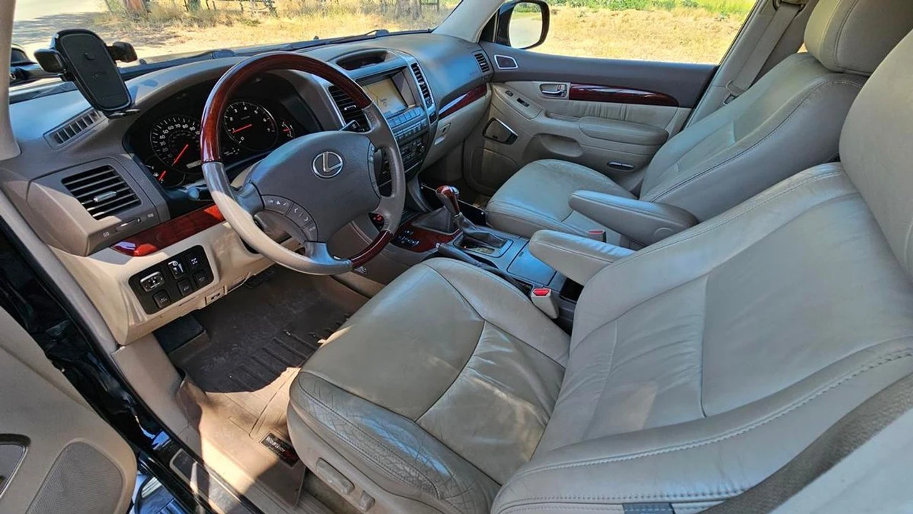 2009 Lexus GX 1st Gen - Image 9 of 21