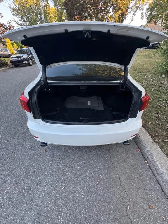 2009 Lexus IS 2nd Gen - Image 11 of 12