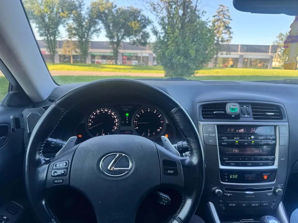 2009 Lexus IS 2nd Gen - Image 4 of 4