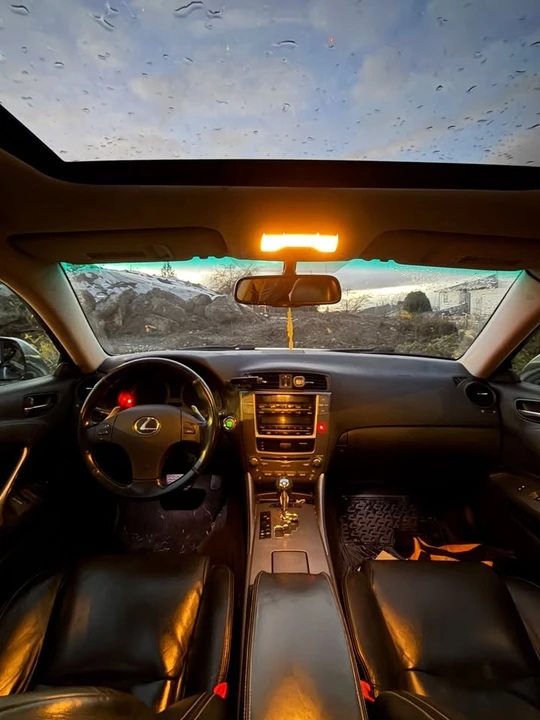 2009 Lexus IS 2nd Gen - Image 11 of 15