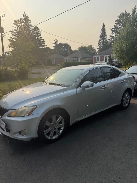 2009 Lexus IS 2nd Gen - Image 4 of 8