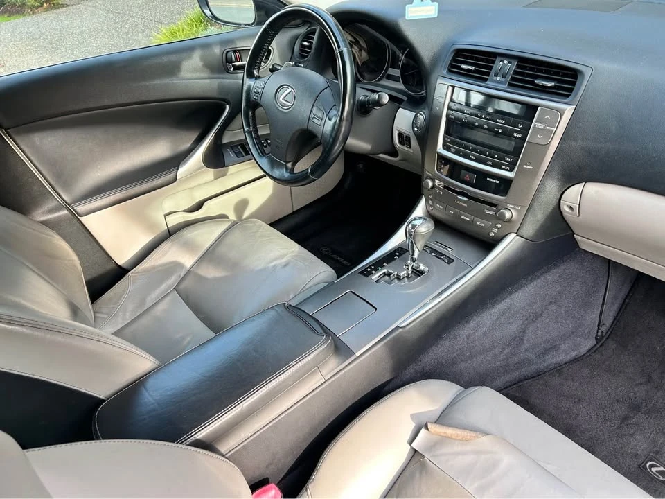 2009 Lexus IS 2nd Gen - Image 9 of 15