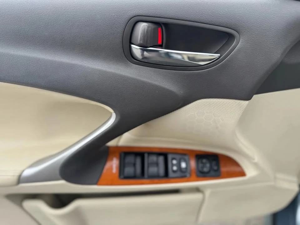 2009 Lexus IS 2nd Gen - Image 19 of 20