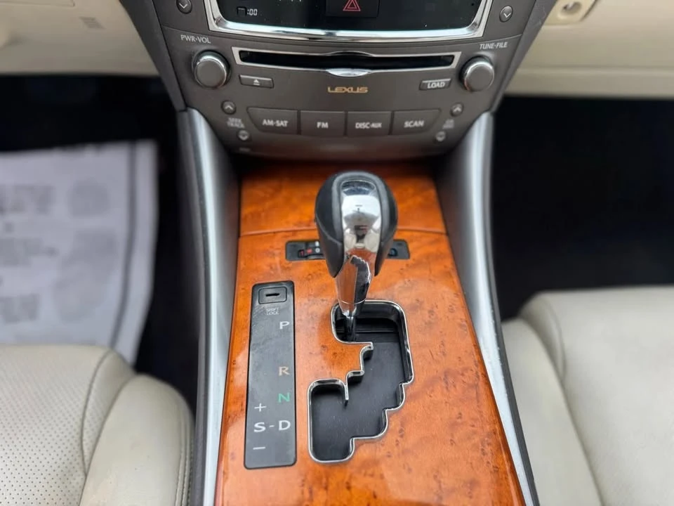 2009 Lexus IS 2nd Gen - Image 15 of 20