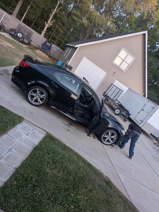 2009 Lexus IS 2nd Gen - Image 5 of 15