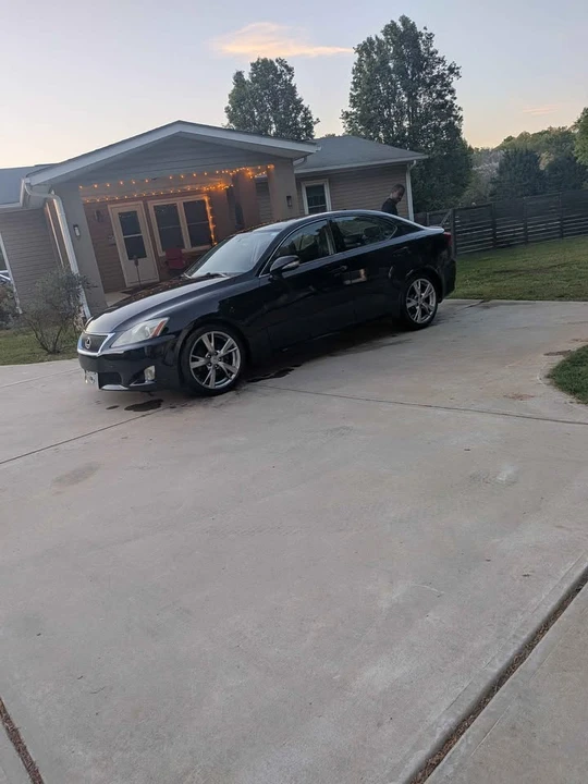 2009 Lexus IS 2nd Gen - Image 11 of 15