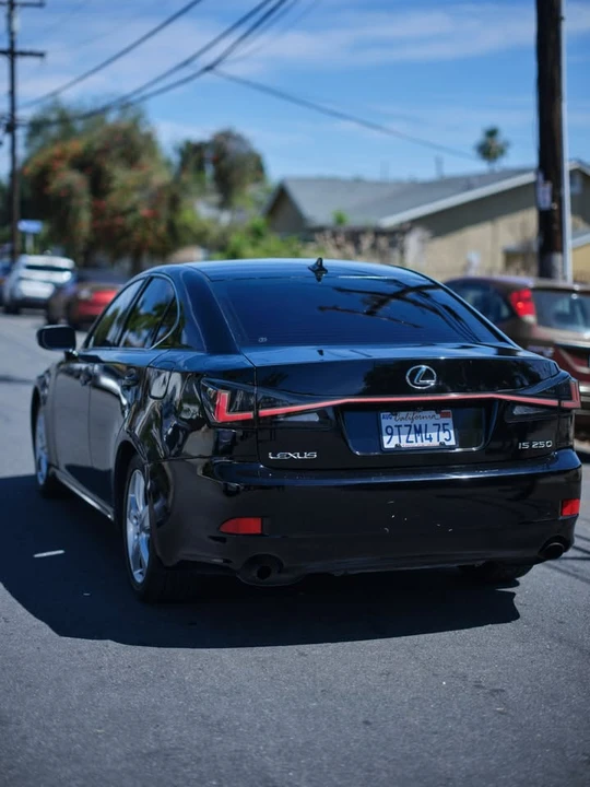 2009 Lexus IS 2nd Gen - Image 5 of 13
