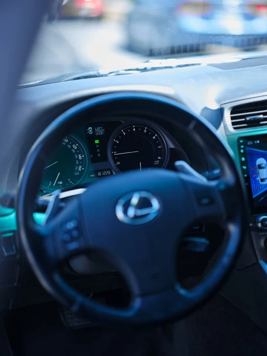 2009 Lexus IS 2nd Gen - Image 9 of 13