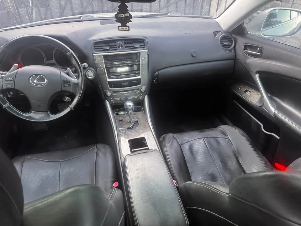 2009 Lexus IS 2nd Gen - Image 8 of 11