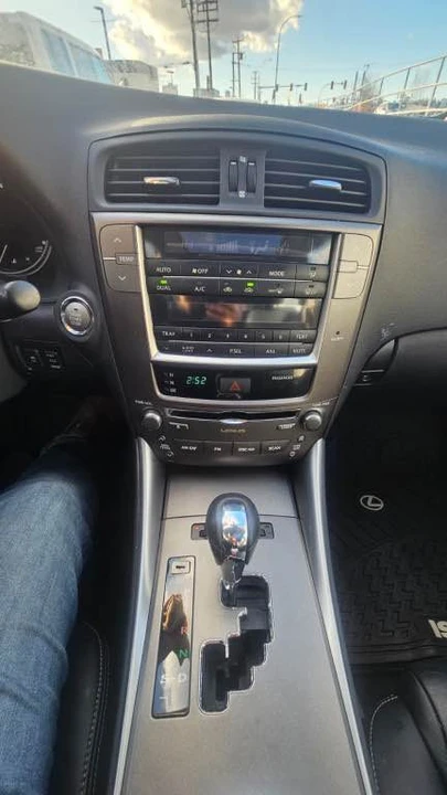 2009 Lexus IS 2nd Gen - Image 10 of 13