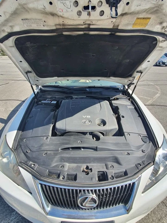 2009 Lexus IS 2nd Gen - Image 9 of 12
