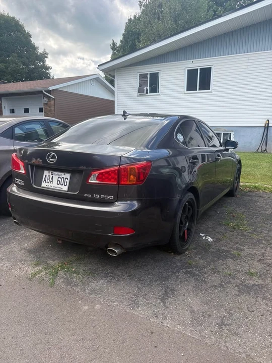 2009 Lexus IS 2nd Gen - Image 3 of 3