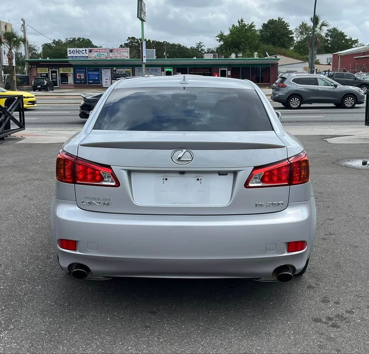 2009 Lexus IS 2nd Gen - Image 5 of 15