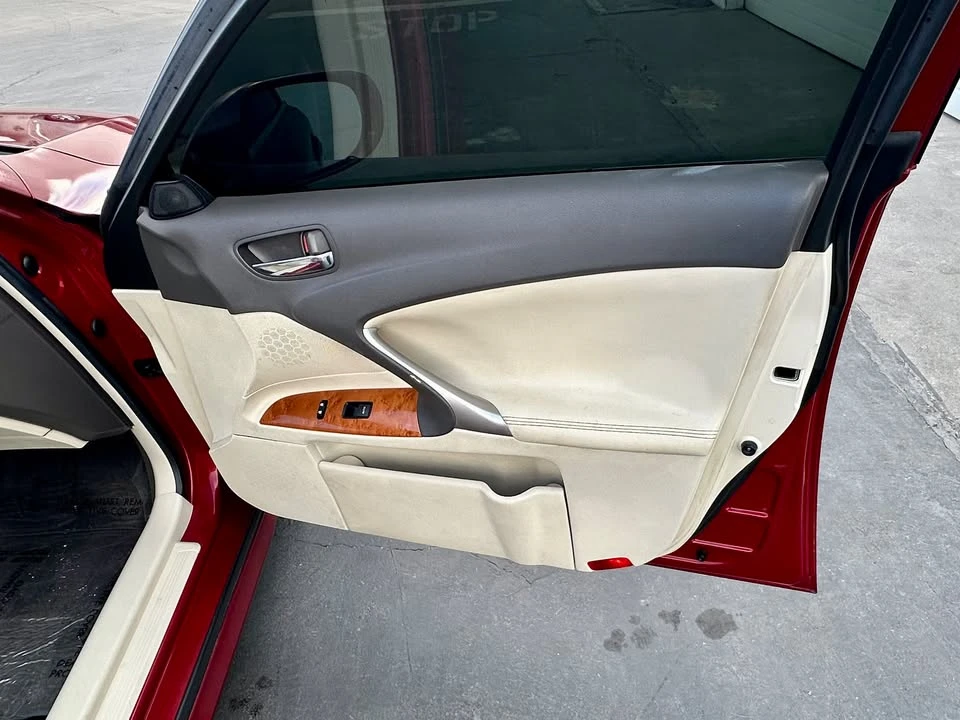 2009 Lexus IS 2nd Gen - Image 11 of 17