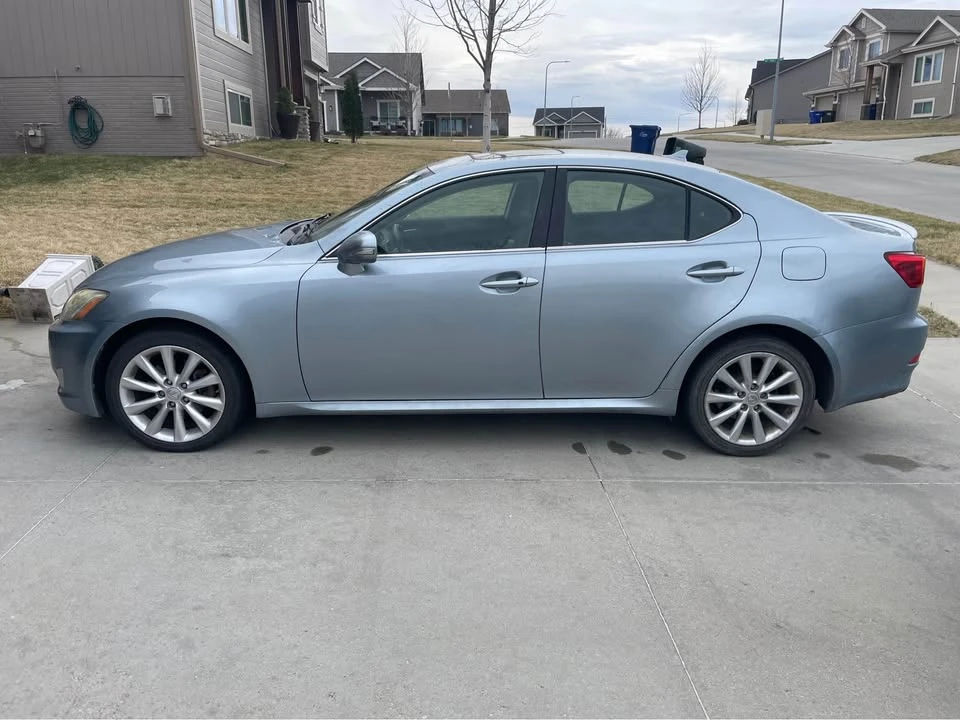 2009 Lexus IS 2nd Gen - Image 2 of 7