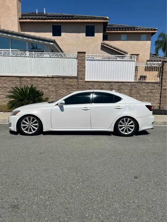 2009 Lexus IS 2nd Gen - Image 2 of 10