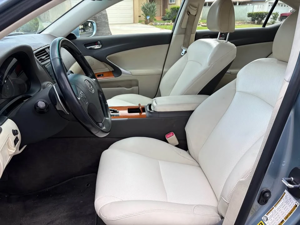 2009 Lexus IS 2nd Gen - Image 9 of 11