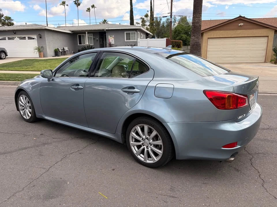 2009 Lexus IS 2nd Gen - Image 4 of 11