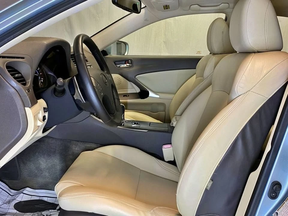 2009 Lexus IS 2nd Gen - Image 18 of 20