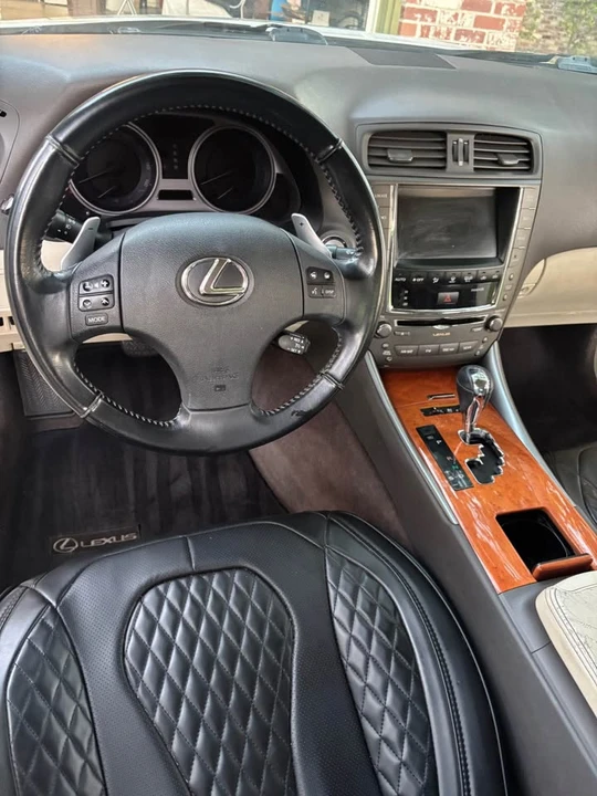 2009 Lexus IS 2nd Gen - Image 11 of 20