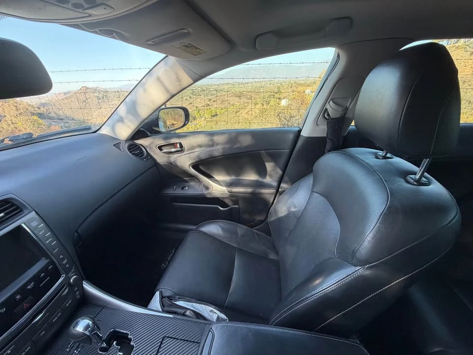 2009 Lexus IS 2nd Gen - Image 18 of 20