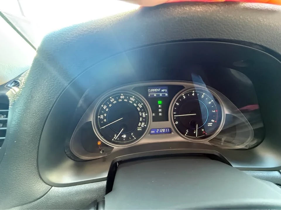 2009 Lexus IS 2nd Gen - Image 16 of 20