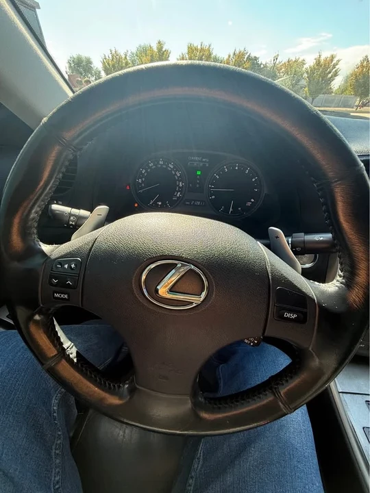 2009 Lexus IS 2nd Gen - Image 15 of 20