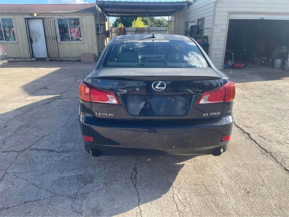 2009 Lexus IS 2nd Gen - Image 9 of 15