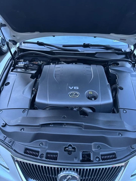 2009 Lexus IS 2nd Gen - Image 4 of 6