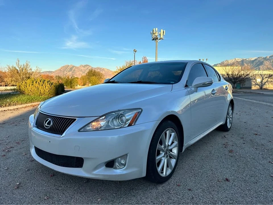 2009 Lexus IS 2nd Gen - Image 4 of 8