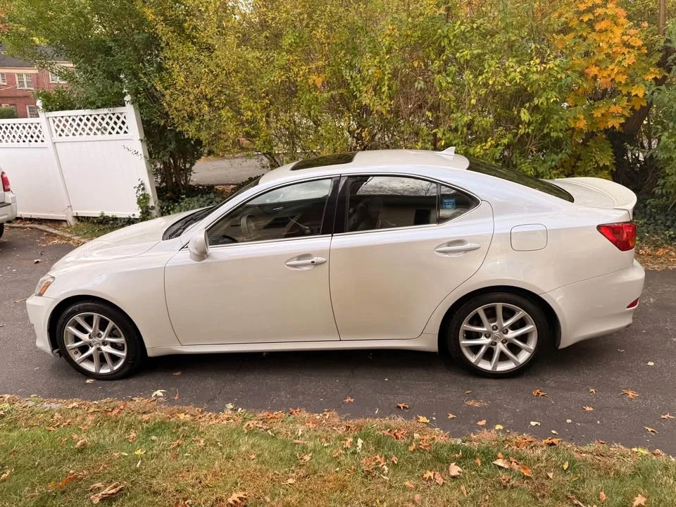 2009 Lexus IS 2nd Gen - Image 2 of 6