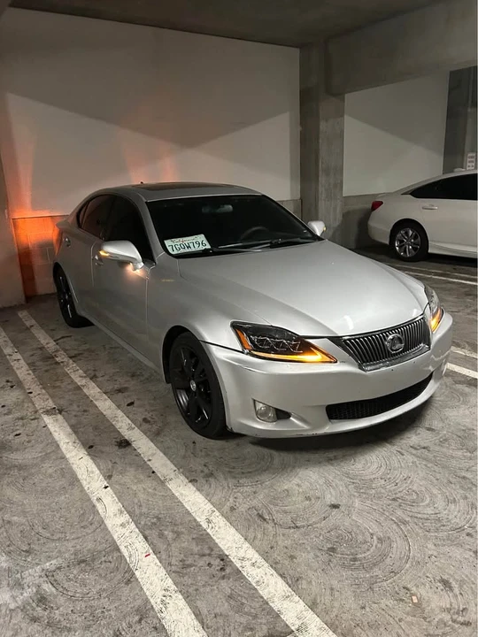 2009 Lexus IS 2nd Gen - Image 2 of 12