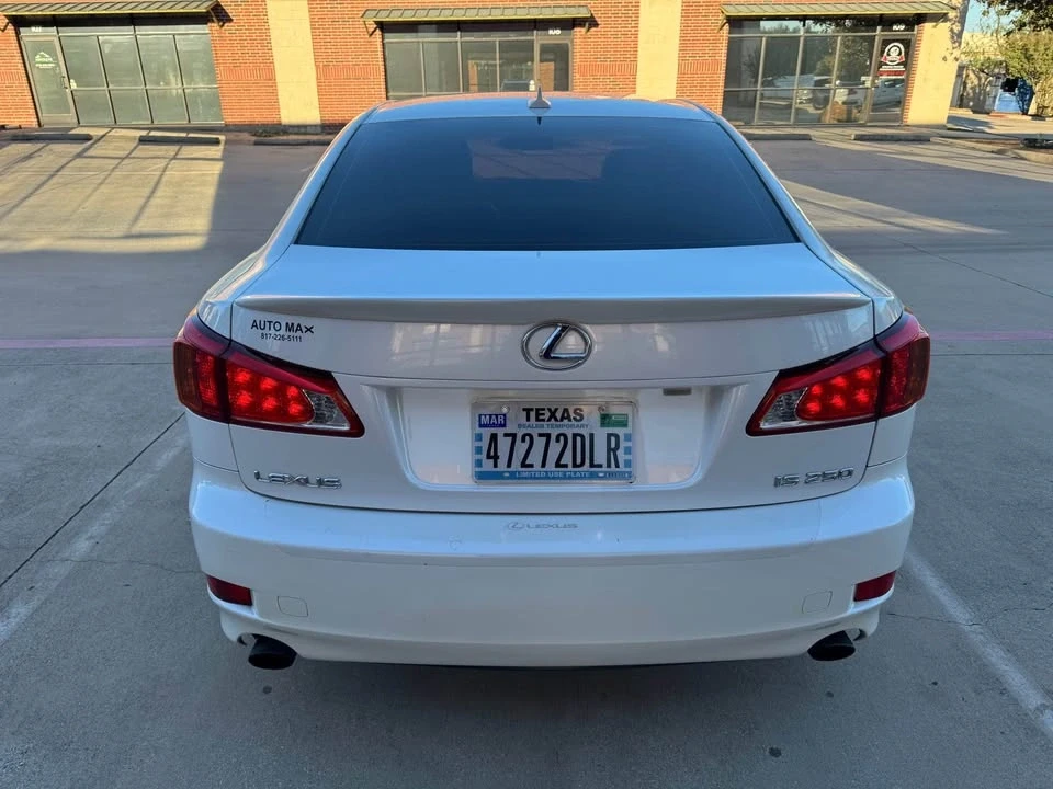 2009 Lexus IS 2nd Gen - Image 5 of 11