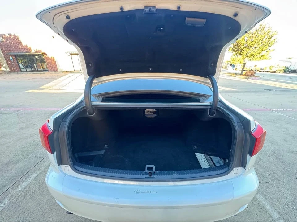 2009 Lexus IS 2nd Gen - Image 7 of 11