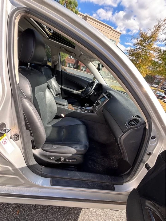 2009 Lexus IS 2nd Gen - Image 6 of 7