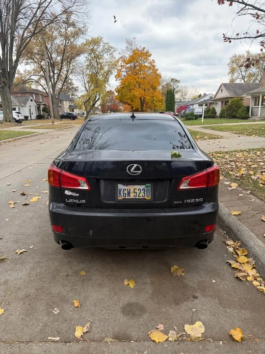 2009 Lexus IS 2nd Gen - Image 4 of 9