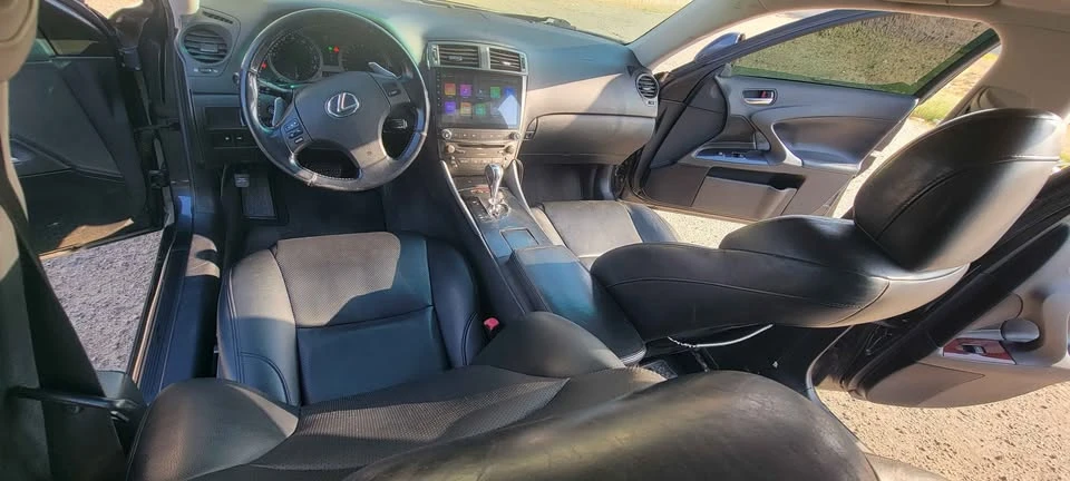 2009 Lexus IS 2nd Gen - Image 16 of 20