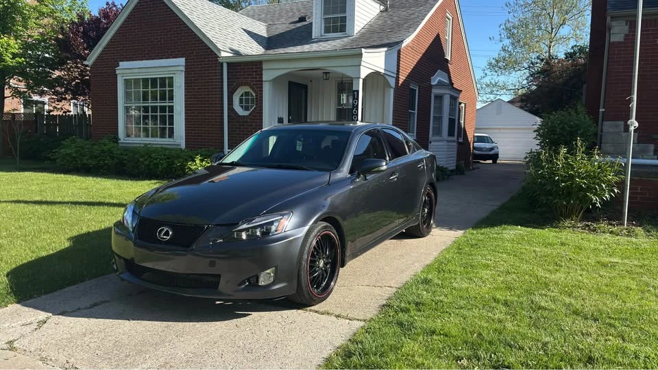 2009 Lexus IS 2nd Gen - Image 11 of 13