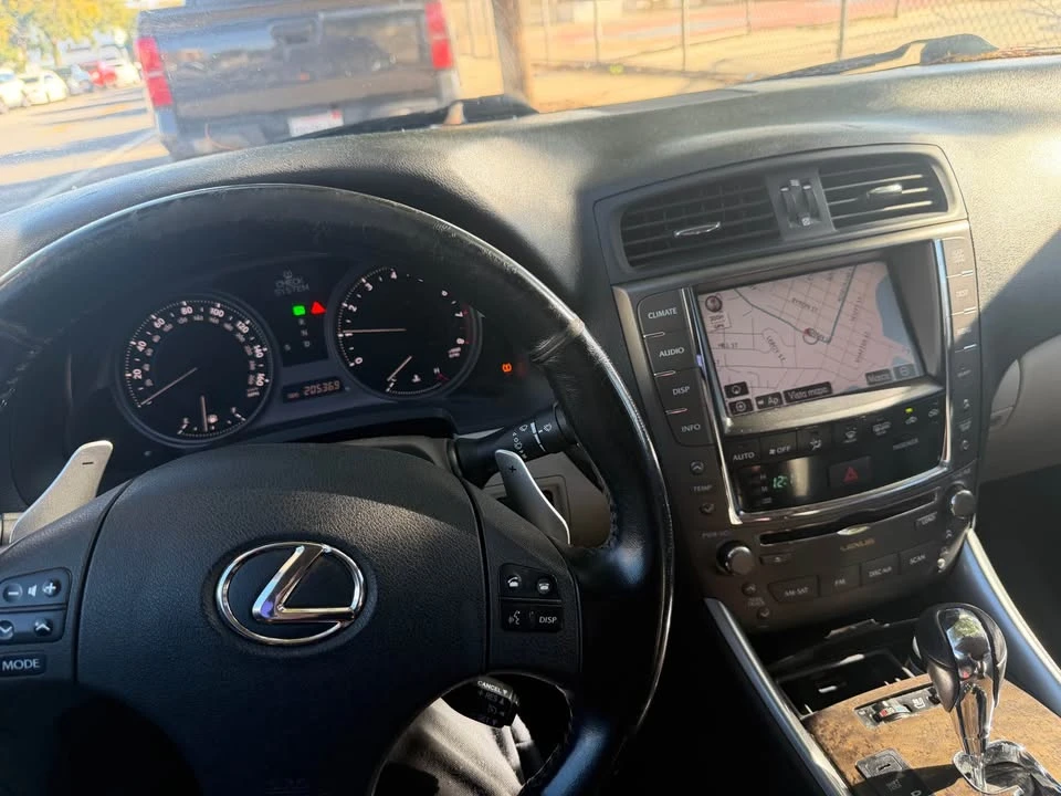 2009 Lexus IS 2nd Gen - Image 10 of 12