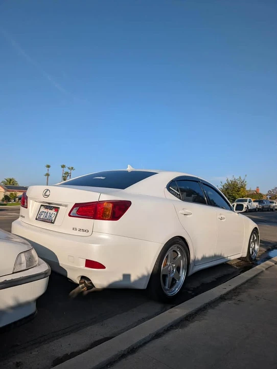 2009 Lexus IS 2nd Gen - Image 4 of 8