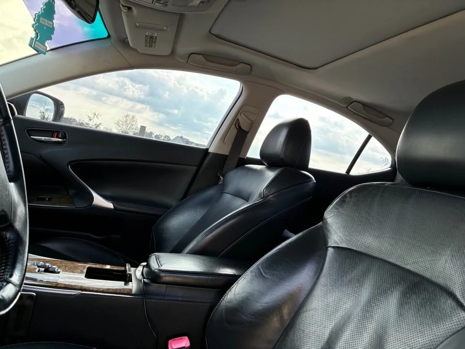 2009 Lexus IS 2nd Gen - Image 5 of 9